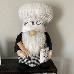 NEW Rae Dunn “KISS THE COOK” gnome Buffalo plaid apron